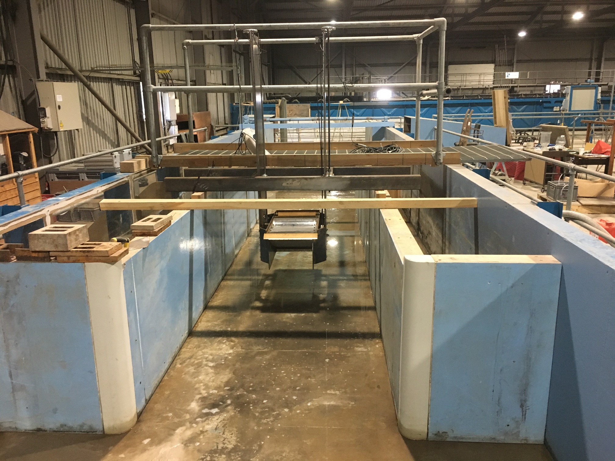 Scale turbine model installed in a wave-tank testing facility